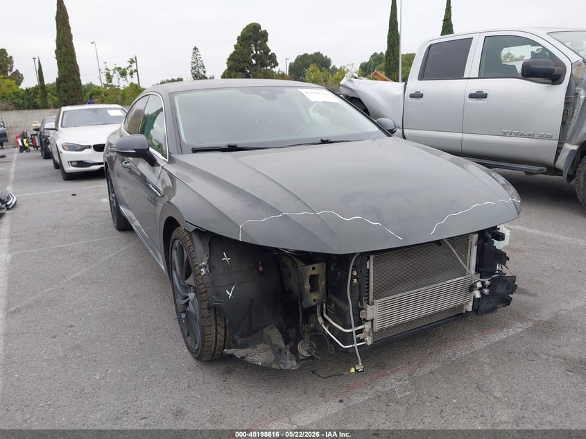 2021 Volkswagen Arteon VIN WVWAR7AN9ME006532 IAAI salvage auction — FRONT END, Salvage (California), sold $7,100 on 2026-07-18 (photo 1)