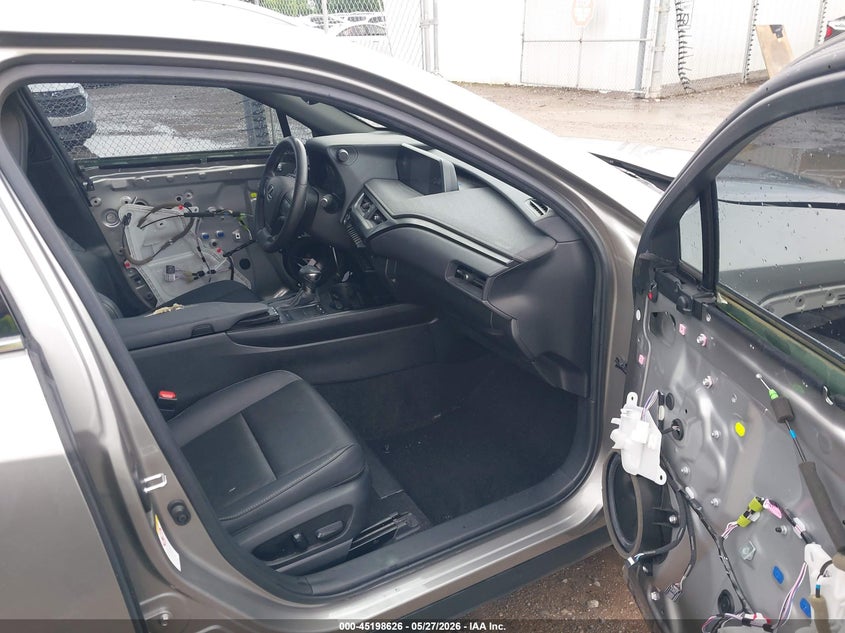2019 Lexus Ux VIN JTHY3JBH5K2017465 IAAI salvage auction — FRONT END, Clear (Oklahoma), sold $3,750 on 2026-07-15 (photo 5)