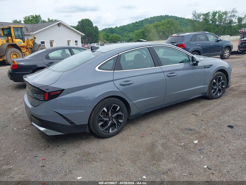 2024 Hyundai Sonata VIN KMHL64JAXRA423214 IAAI salvage auction — LEFT FRONT, Salvage Title, sold $8,800 on 2026-07-06 (photo 4)