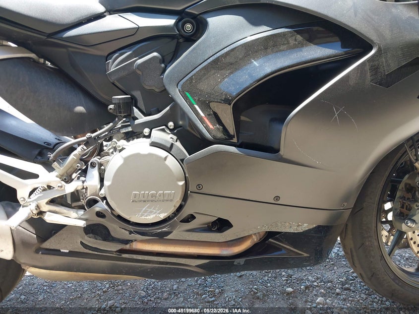 2024 Ducati Panigale VIN ZDMHAATW6RB013556 IAAI salvage auction — FRONT END, Salvage (California), sold $8,950 on 2026-07-14 (photo 8)