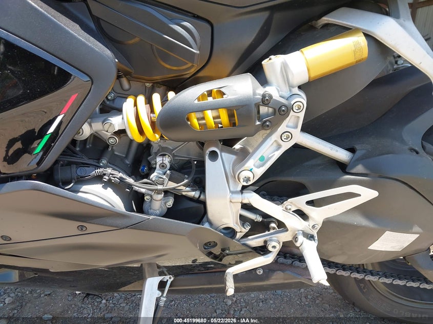 2024 Ducati Panigale VIN ZDMHAATW6RB013556 IAAI salvage auction — FRONT END, Salvage (California), sold $8,950 on 2026-07-14 (photo 9)