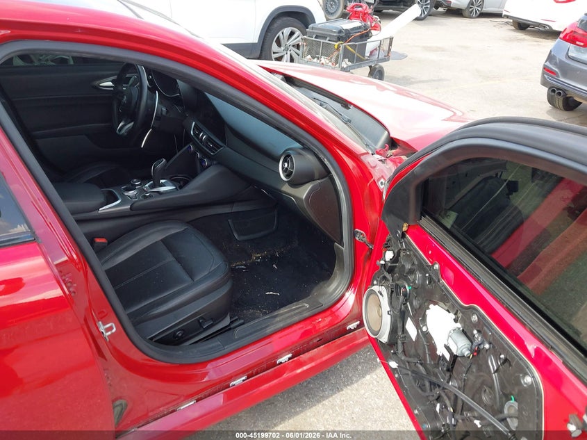 2020 Alfa romeo Giulia VIN ZARFANAN8L7633331 IAAI salvage auction — FRONT END, Original (Texas), sold $7,550 on 2026-08-07 (photo 5)