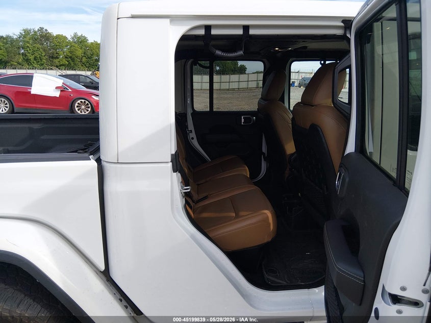 2022 Jeep Gladiator VIN 1C6JJTBG9NL110569 IAAI salvage auction — LEFT SIDE, Salvage (Idaho), sold $16,500 on 2026-07-30 (photo 8)