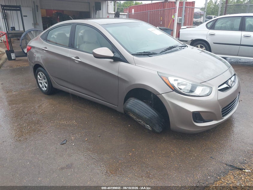 2013 Hyundai Accent VIN KMHCT4AE2DU521057 IAAI salvage auction — RIGHT FRONT, Clear (Mississippi), sold $475 on 2026-07-09 (photo 1)