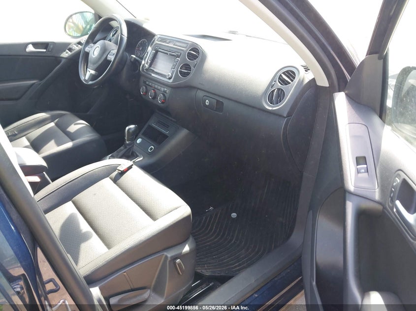2014 Volkswagen Tiguan VIN WVGBV3AX3EW544726 IAAI salvage auction — LEFT FRONT, Salvage Title, sold $400 on 2026-07-21 (photo 5)