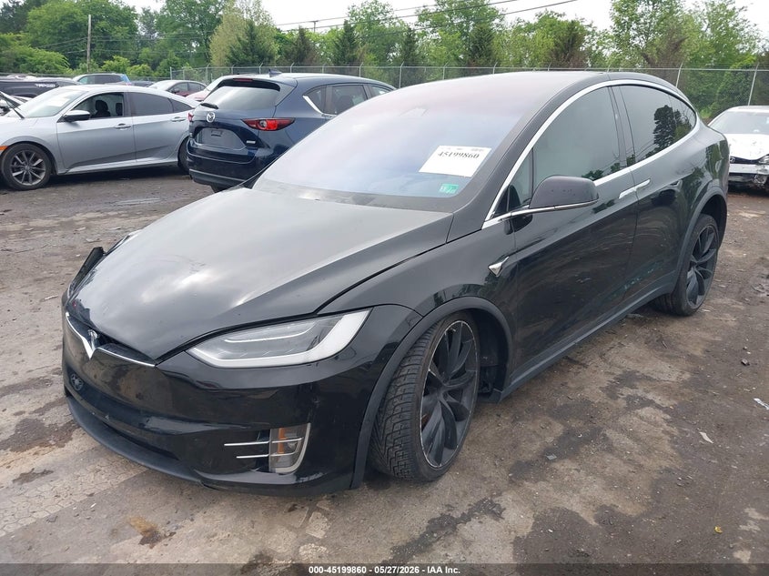 2018 Tesla Model x VIN 5YJXCBE20JF137955 IAAI salvage auction — RIGHT FRONT, Salvage Title, sold $9,200 on 2026-07-30 (photo 2)