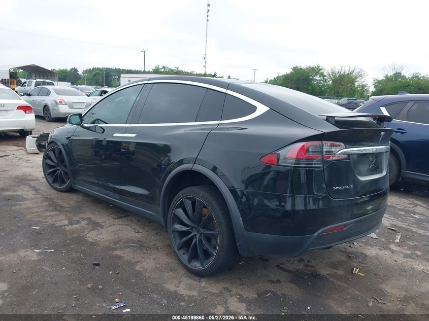 2018 Tesla Model x VIN 5YJXCBE20JF137955 IAAI salvage auction — RIGHT FRONT, Salvage Title, sold $9,200 on 2026-07-30 (photo 3)