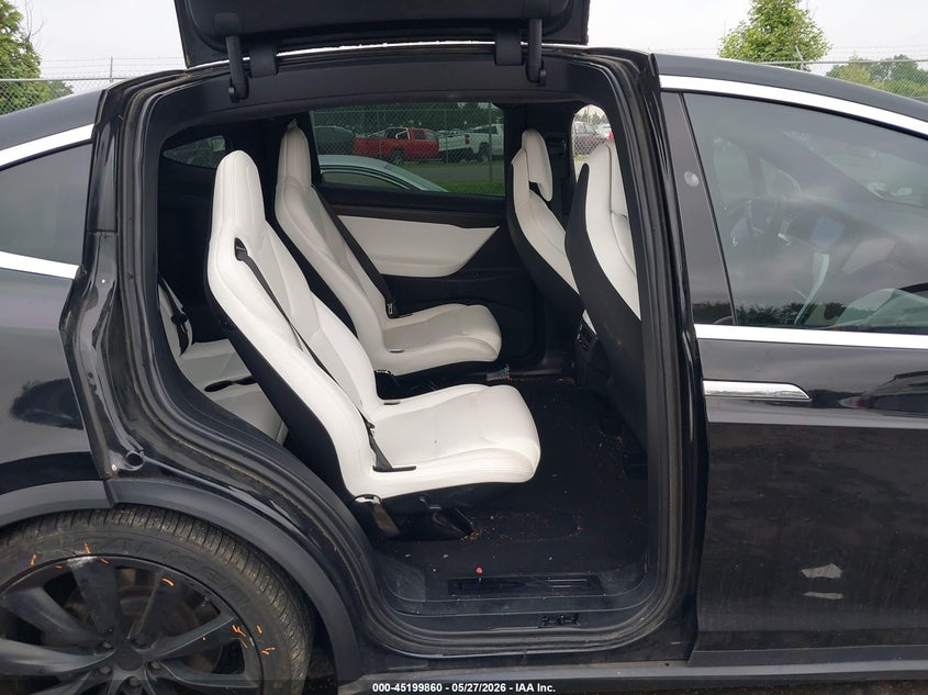 2018 Tesla Model x VIN 5YJXCBE20JF137955 IAAI salvage auction — RIGHT FRONT, Salvage Title, sold $9,200 on 2026-07-30 (photo 8)