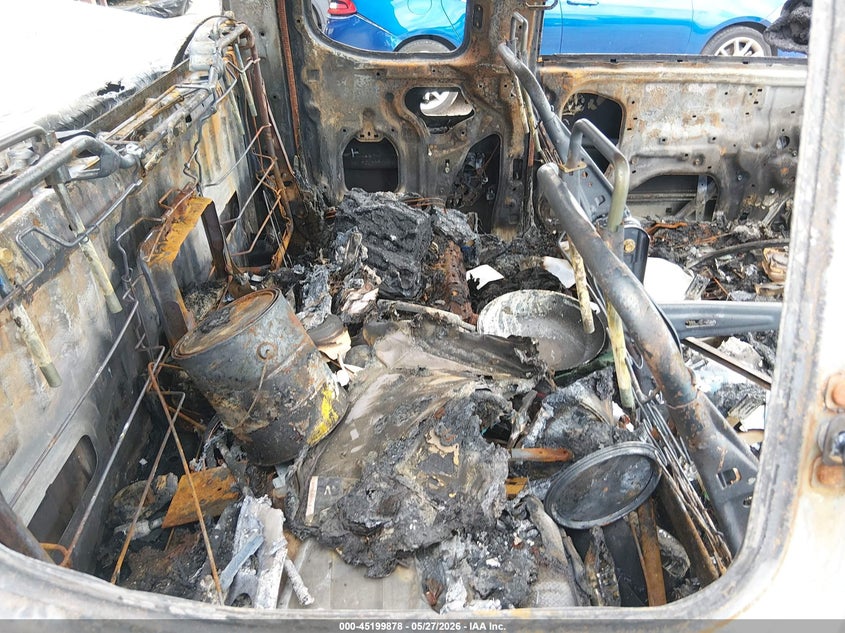 2001 Toyota Tundra VIN 5TBRN34131S199727 IAAI salvage auction — Burn Interior, Non-Repairable (Texas), sold $350 on 2026-07-07 (photo 8)