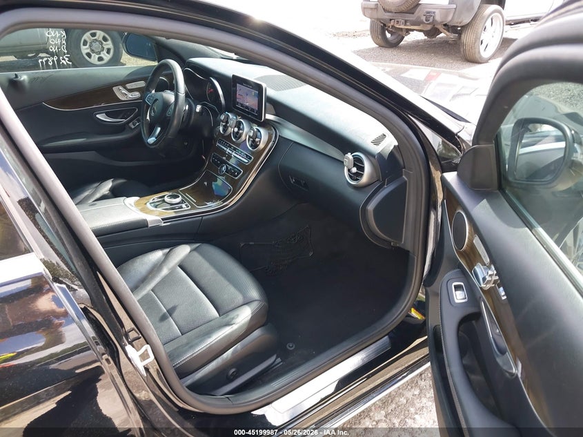 2018 Mercedes-benz C-klasse VIN WDDWF4JB6JR329899 IAAI salvage auction — REAR END, Rebuildable (Florida), sold $6,200 on 2026-07-29 (photo 5)