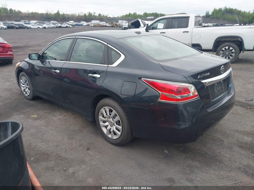 2014 Nissan Altima VIN 1N4AL3APXEC424256 IAAI salvage auction — NORMAL WEAR, Reconstructed (Massachusetts), sold $450 on 2026-07-11 (photo 3)