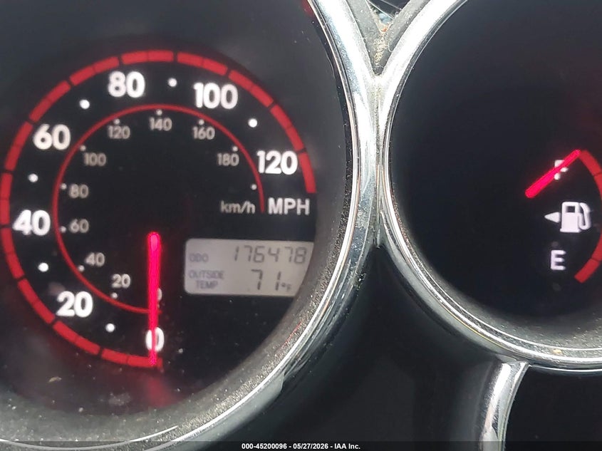 2006 Pontiac Vibe VIN 5Y2SM65806Z450315 IAAI salvage auction — LEFT SIDE, Clear (Oklahoma), sold $475 on 2026-07-23 (photo 7)
