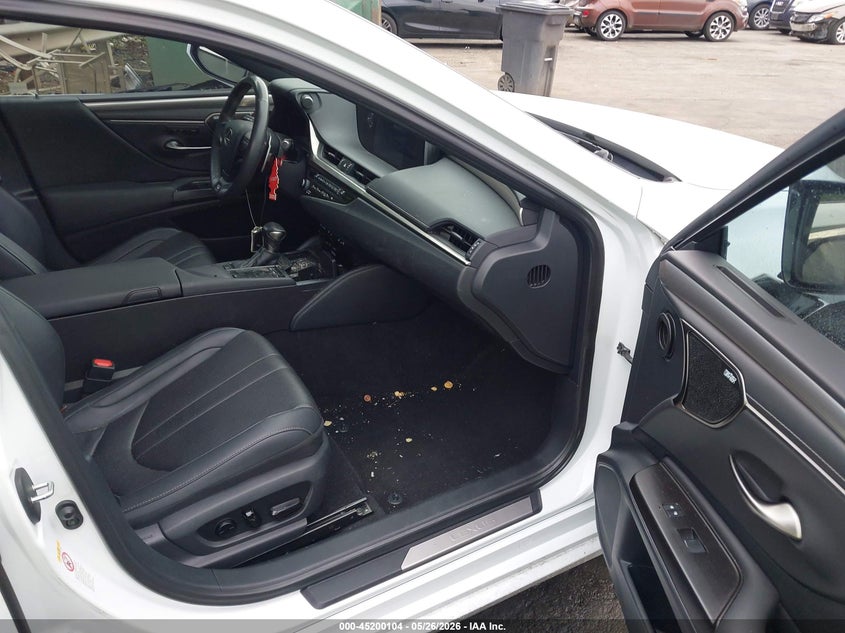 2019 Lexus ES VIN 58ABZ1B11KU005265 IAAI salvage auction — REAR END, Wait Title, sold $15,550 on 2026-10-15 (photo 5)