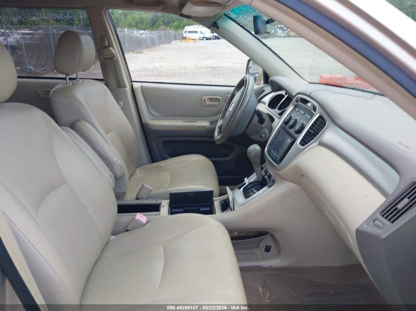 2004 Toyota Highlander VIN JTEGD21A040086367 IAAI salvage auction — NORMAL WEAR, Clear-Dealer Only (North Carolina), sold $975 on 2026-07-14 (photo 5)