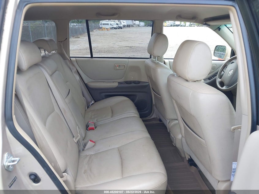 2004 Toyota Highlander VIN JTEGD21A040086367 IAAI salvage auction — NORMAL WEAR, Clear-Dealer Only (North Carolina), sold $975 on 2026-07-14 (photo 8)