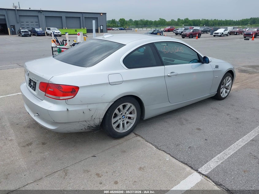 2008 BMW 3 series VIN WBAWC33578PD09283 IAAI salvage auction — NORMAL WEAR, Clear (Indiana), sold $275 on 2026-07-12 (photo 4)