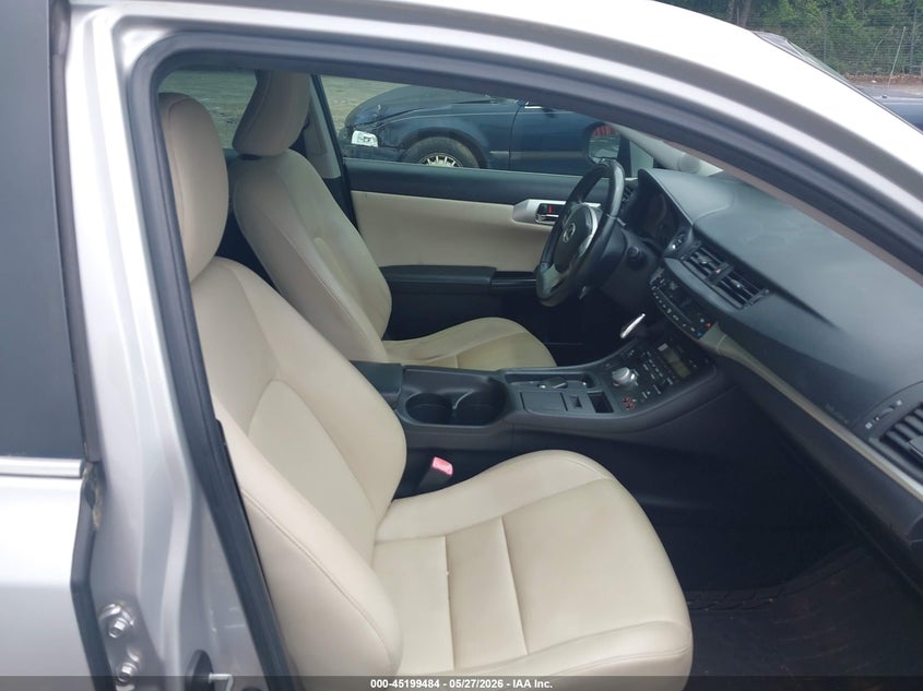 2011 Lexus Ct 200h VIN JTHKD5BH9B2015132 IAAI salvage auction — FRONT END, Salvage (Idaho), sold $1,750 on 2026-07-24 (photo 5)
