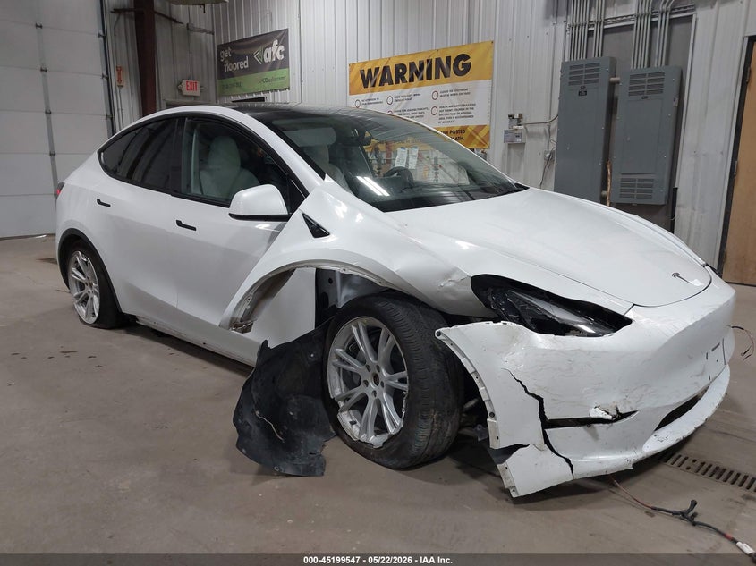 2023 Tesla Model y VIN 7SAYGDEE6PF675621 IAAI salvage auction — SUSPENSION, Salvage Title, sold $7,800 on 2026-07-24 (photo 1)