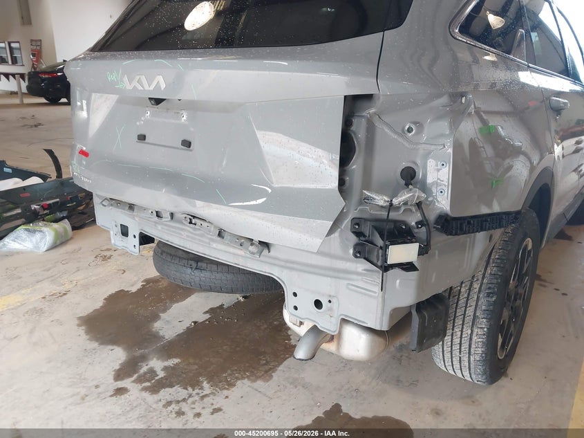 2024 Kia Sorento VIN 5XYRL4JC2RG303643 IAAI salvage auction — REAR END, Salvage Title, sold $11,400 on 2026-07-17 (photo 6)