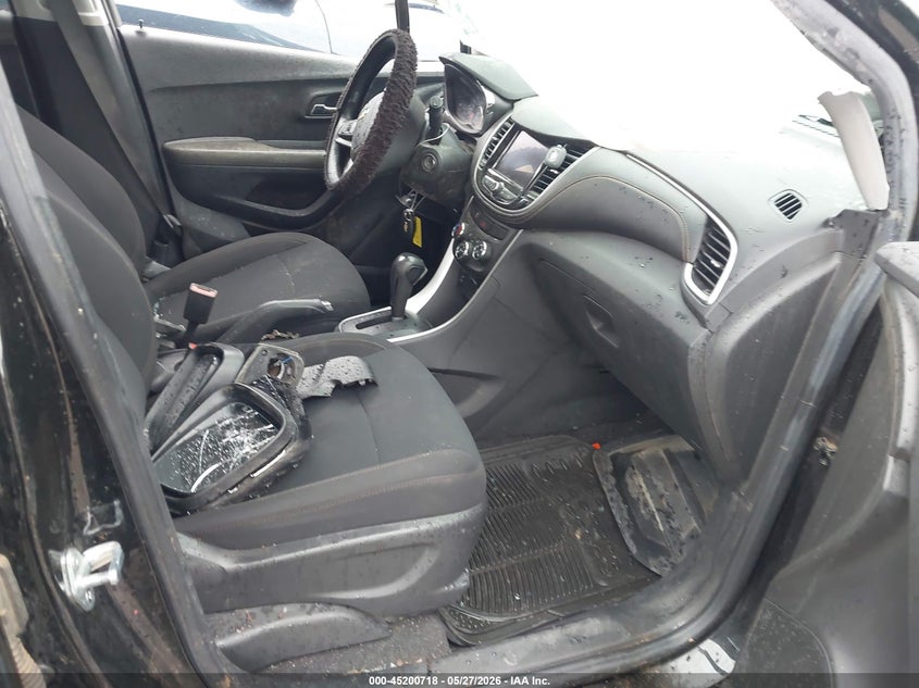 2022 Chevrolet Trax VIN KL7CJKSM8NB514581 IAAI salvage auction — ROLLOVER, Salvage Title, sold $100 on 2026-07-27 (photo 5)