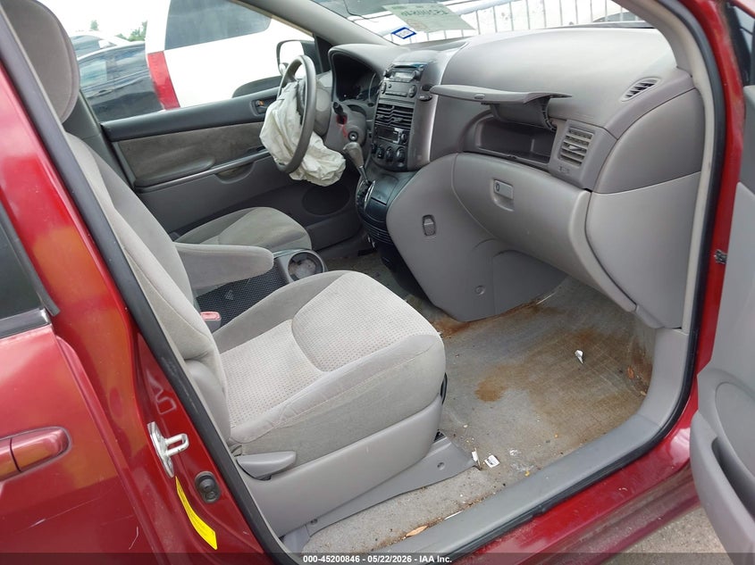 2008 Toyota Sienna VIN 5TDZK23C38S116028 IAAI salvage auction — FRONT END, Salvage (Texas), sold $450 on 2026-07-12 (photo 5)