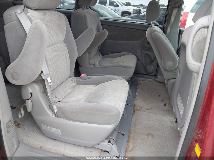 2008 Toyota Sienna VIN 5TDZK23C38S116028 IAAI salvage auction — FRONT END, Salvage (Texas), sold $450 on 2026-07-12 (photo 8)