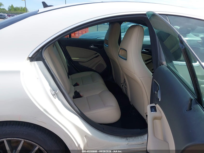 2014 Mercedes-benz Cla-klasse VIN WDDSJ4GB9EN072562 IAAI salvage auction — UNDERCARRIAGE, Salvage (Illinois), sold $2,000 on 2026-08-12 (photo 8)