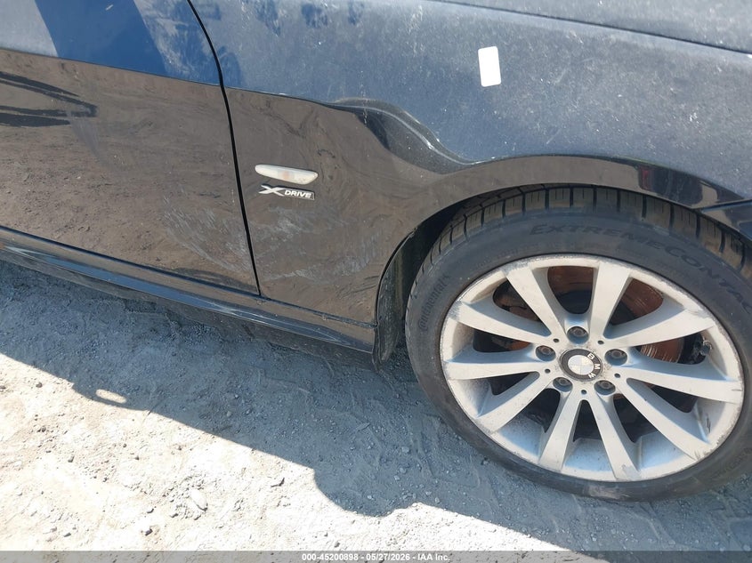 2011 BMW 3er VIN WBAPK5C54BF126839 IAAI salvage auction — LEFT & RIGHT, Salvage (Iowa), sold $425 on 2026-08-03 (photo 6)