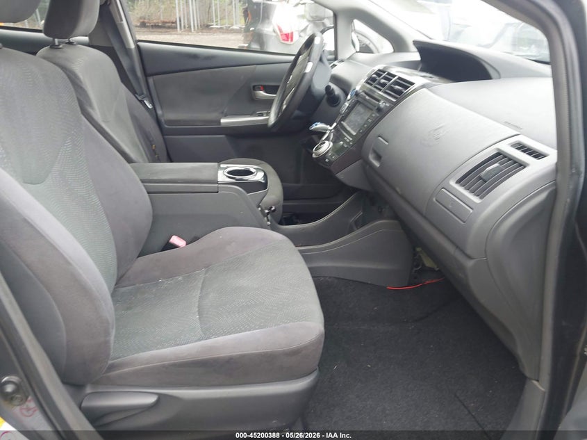 2014 Toyota Prius v VIN JTDZN3EU7E3328933 IAAI salvage auction — LEFT FRONT, Salvage - Greater Than 75% (Maryland), sold $775 on 2026-07-09 (photo 5)