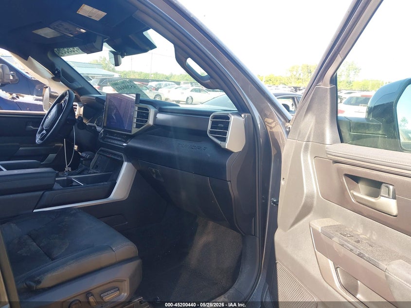 2025 Toyota Tundra VIN 5TFLA5DB5SX251318 IAAI salvage auction — LEFT FRONT, Salvage Title, sold $22,850 on 2026-07-07 (photo 5)