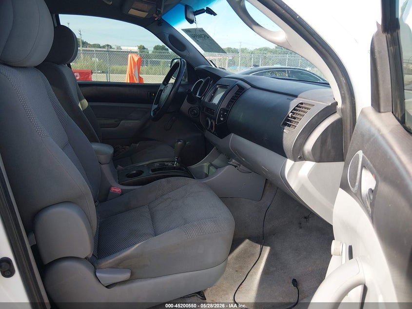 2007 Toyota Tacoma VIN 5TEUU42N67Z460957 IAAI salvage auction — RIGHT FRONT, Salvage (Illinois), sold $3,100 on 2026-07-07 (photo 5)