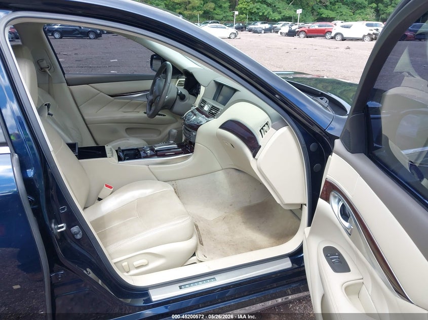 2019 Infiniti Q70 VIN JN1BY1PP1KM685554 IAAI salvage auction — FRONT END, Salvage Title, sold $1,875 on 2026-07-08 (photo 5)