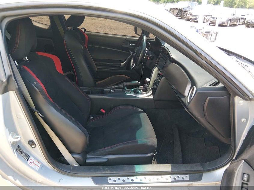 2013 Scion Fr-s VIN JF1ZNAA19D2732990 IAAI salvage auction — LEFT SIDE, Salvage (New Jersey), sold $1,700 on 2026-07-28 (photo 5)