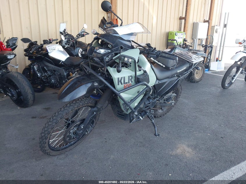 2024 Kawasaki VIN ML5KLEH19RDA32264 IAAI salvage auction — LEFT SIDE, Salvage (Oregon), sold $3,050 on 2026-07-08 (photo 2)