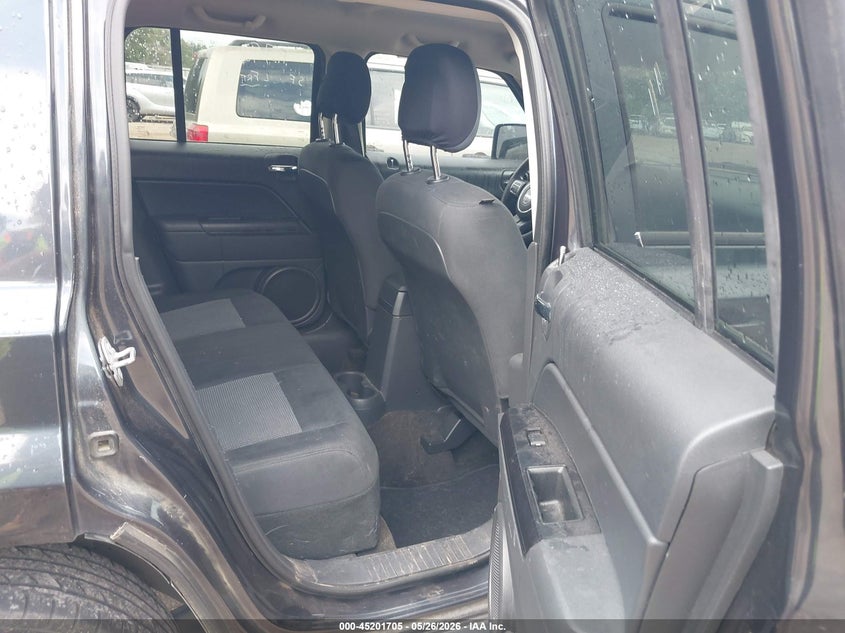 2015 Jeep Liberty (patriot) VIN 1C4NJPBA9FD107065 IAAI salvage auction — FRONT END, Original (Texas), sold $750 on 2026-07-12 (photo 8)
