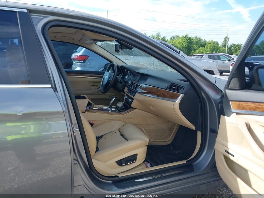 2011 BMW 5 series VIN WBAFU7C55BC870386 IAAI salvage auction — HAIL, Clear (Missouri), sold $925 on 2026-07-13 (photo 5)