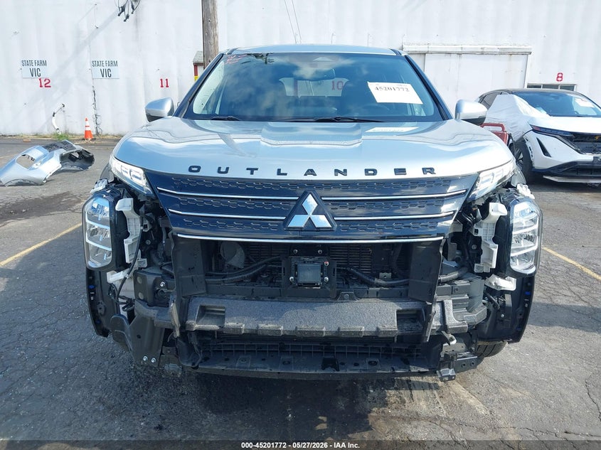 2023 Mitsubishi Outlander VIN JA4T5UA9XPZ062251 IAAI salvage auction — FRONT END, Salvage (Oregon), sold $15,200 on 2026-07-05 (photo 6)