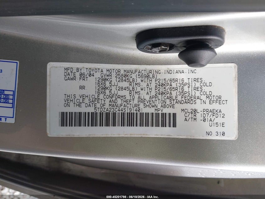2004 Toyota Sienna VIN 5TDZA23C44S191401 IAAI salvage auction — FRONT & REAR, Bill Of Sale (Washington), sold $400 on 2026-07-16 (photo 9)