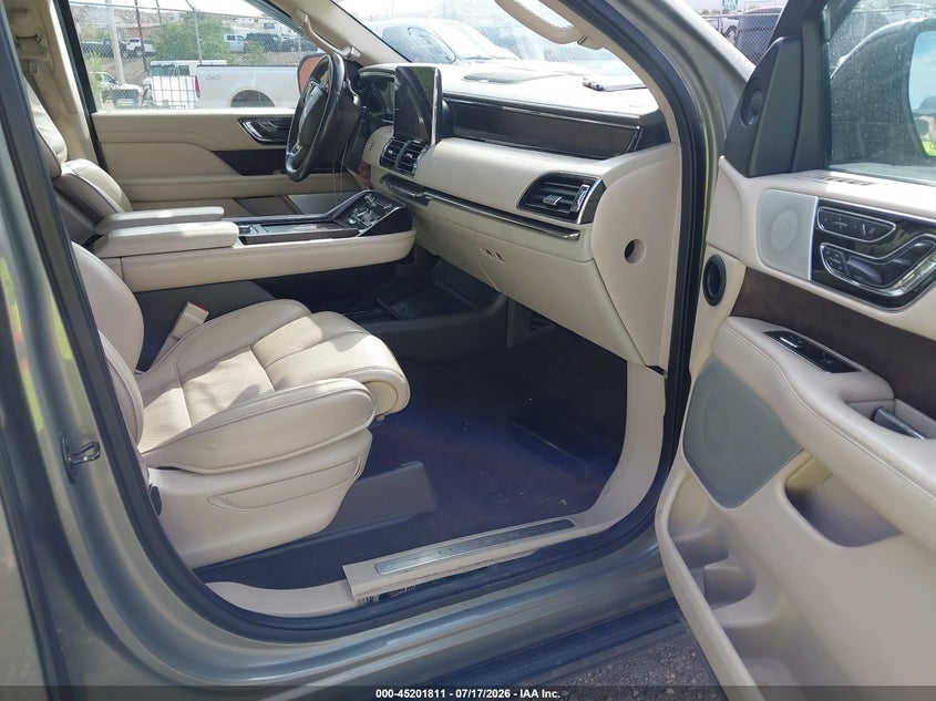 2019 Lincoln Navigator VIN 5LMJJ2LTXKEL04969 IAAI salvage auction — REAR END, Clear (Arizona), sold $6,900 on 2026-07-29 (photo 5)