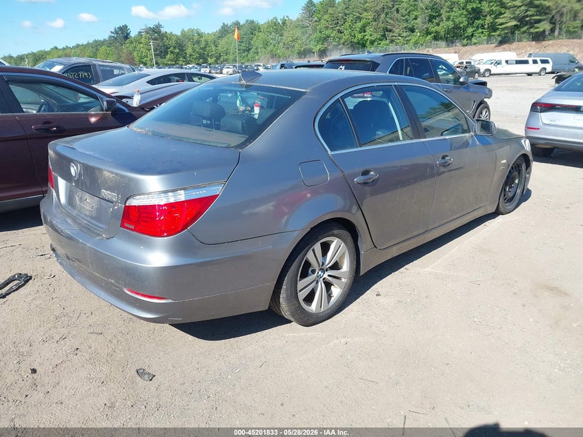 2009 BMW 5 series VIN WBANV13509C152034 IAAI salvage auction — NORMAL WEAR, Salvage (Massachusetts), sold $450 on 2026-07-17 (photo 4)