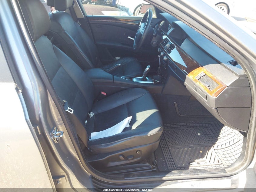 2009 BMW 5 series VIN WBANV13509C152034 IAAI salvage auction — NORMAL WEAR, Salvage (Massachusetts), sold $450 on 2026-07-17 (photo 5)