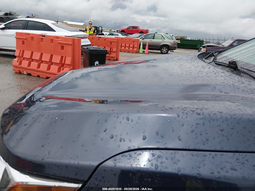 2019 Chevrolet Equinox VIN 3GNAXKEV8KL190000 IAAI salvage auction — HAIL, Salvage Title, sold $50 on 2026-07-24 (photo 6)