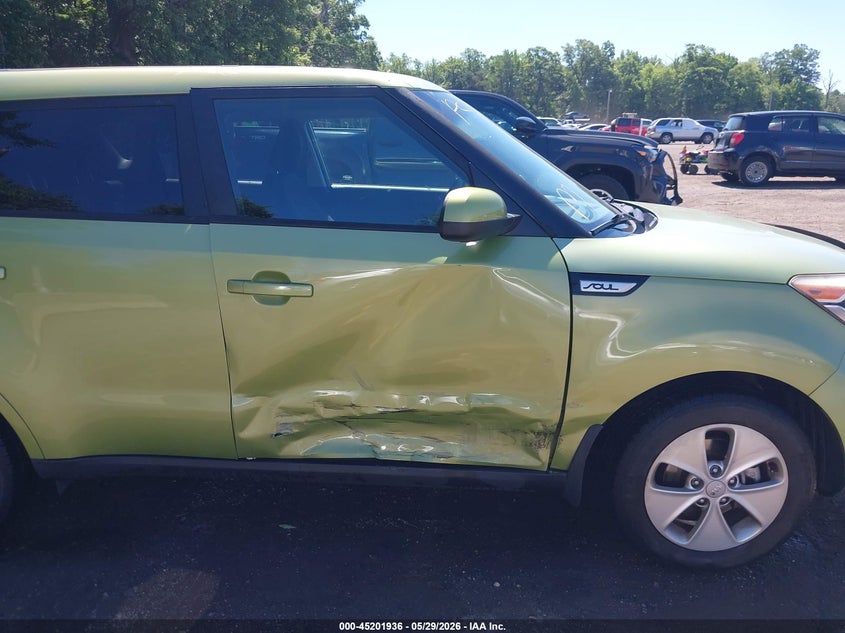 2015 Kia Soul VIN KNDJN2A27F7785750 IAAI salvage auction — RIGHT SIDE, Salvage - Greater Than 75% (Maryland), sold $1,700 on 2026-07-15 (photo 6)