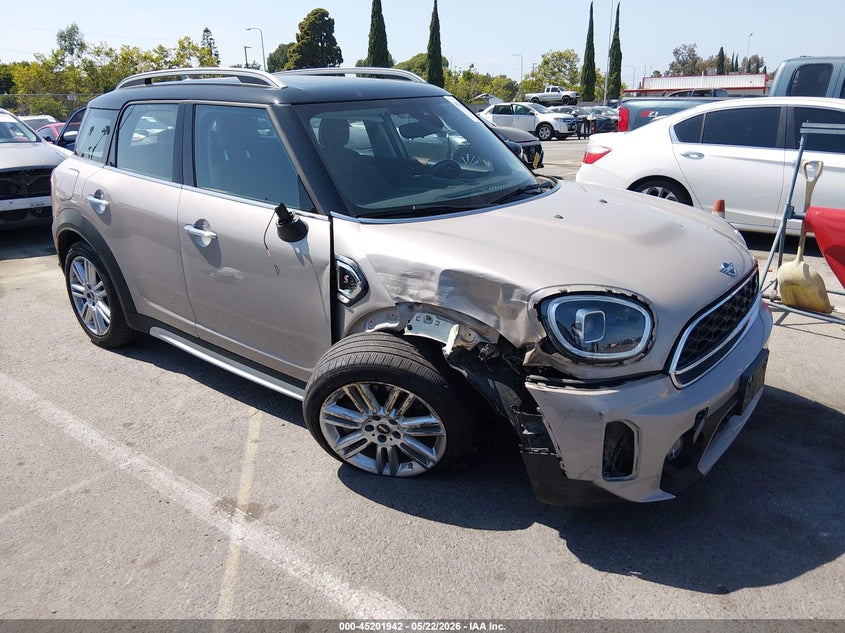 2023 Mini Countryman VIN WMZ53BR02P3R30535 IAAI salvage auction — RIGHT FRONT, Salvage (California), sold $9,250 on 2026-08-06 (photo 1)