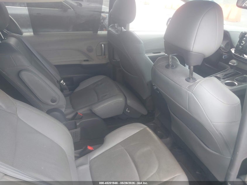 2021 Toyota Sienna VIN 5TDZRKEC7MS029557 IAAI salvage auction — RIGHT SIDE, Salvage Title, sold $22,650 on 2026-07-13 (photo 8)