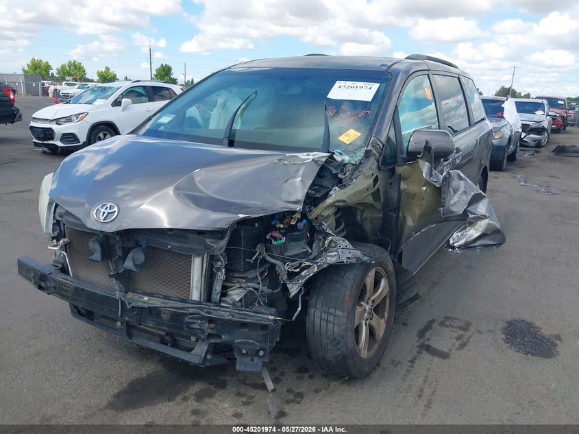 2015 Toyota Sienna VIN 5TDKK3DC9FS577625 IAAI salvage auction — FRONT END, Salvage Title, sold $1,250 on 2026-07-22 (photo 2)
