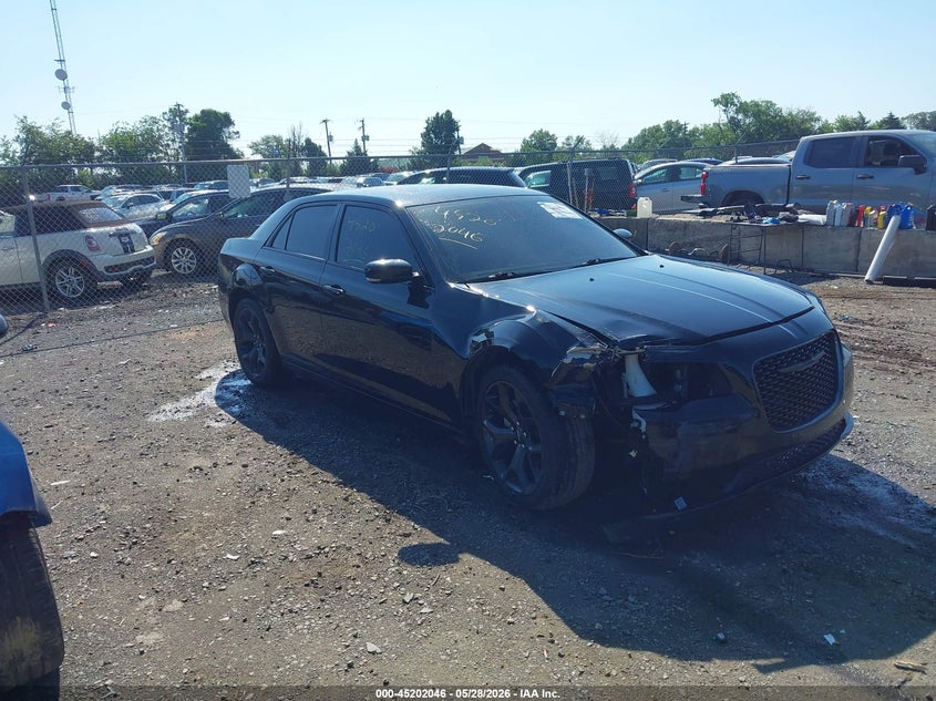 2022 Chrysler 300 VIN 2C3CCABG9NH154301 IAAI salvage auction — FRONT END, Salvage Title, sold $7,025 on 2026-08-18 (photo 1)