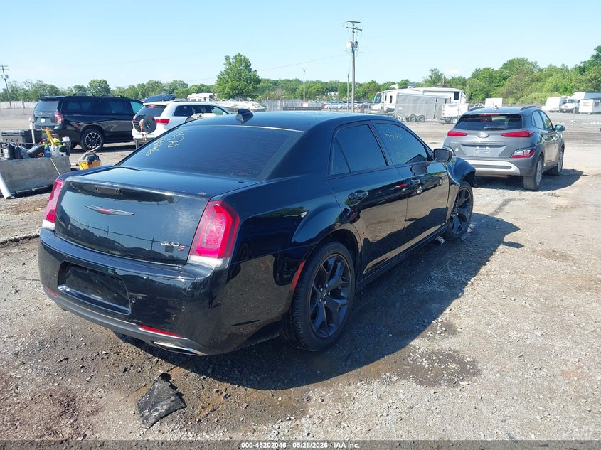 2022 Chrysler 300 VIN 2C3CCABG9NH154301 IAAI salvage auction — FRONT END, Salvage Title, sold $7,025 on 2026-08-18 (photo 4)