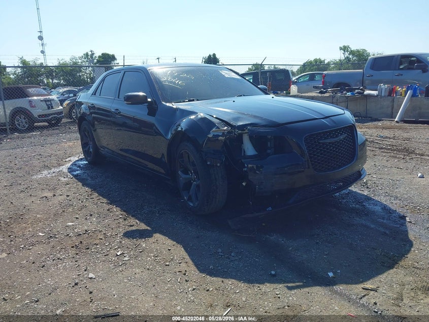 2022 Chrysler 300 VIN 2C3CCABG9NH154301 IAAI salvage auction — FRONT END, Salvage Title, sold $7,025 on 2026-08-18 (photo 6)