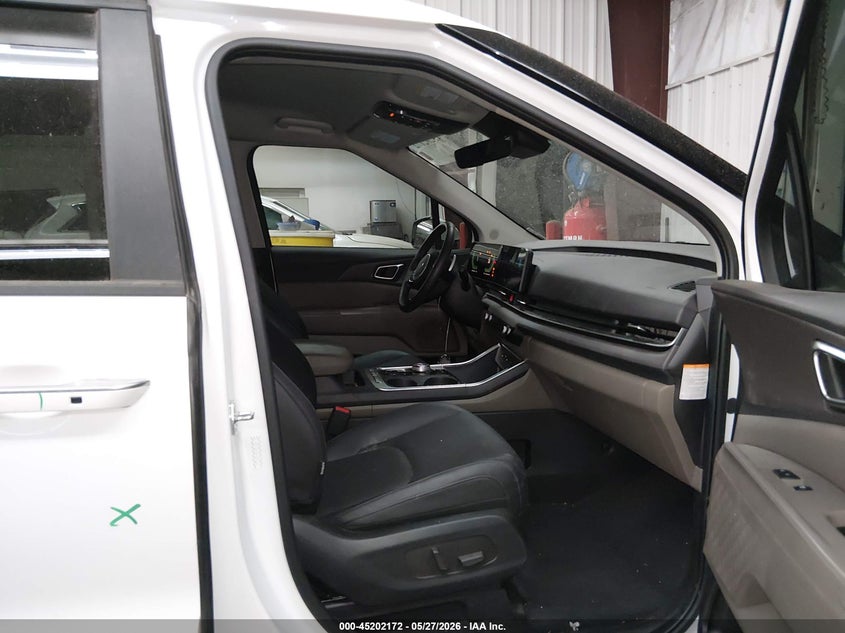 2025 Kia Carnival VIN KNDNC5KA5S6038162 IAAI salvage auction — RIGHT FRONT, Salvage (Arizona), sold $11,100 on 2026-07-28 (photo 5)